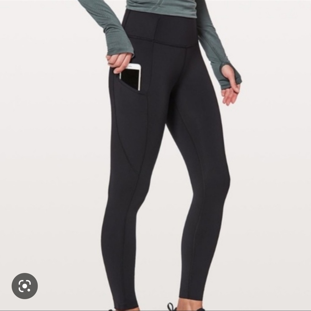 Lululemon black leggings with pockets